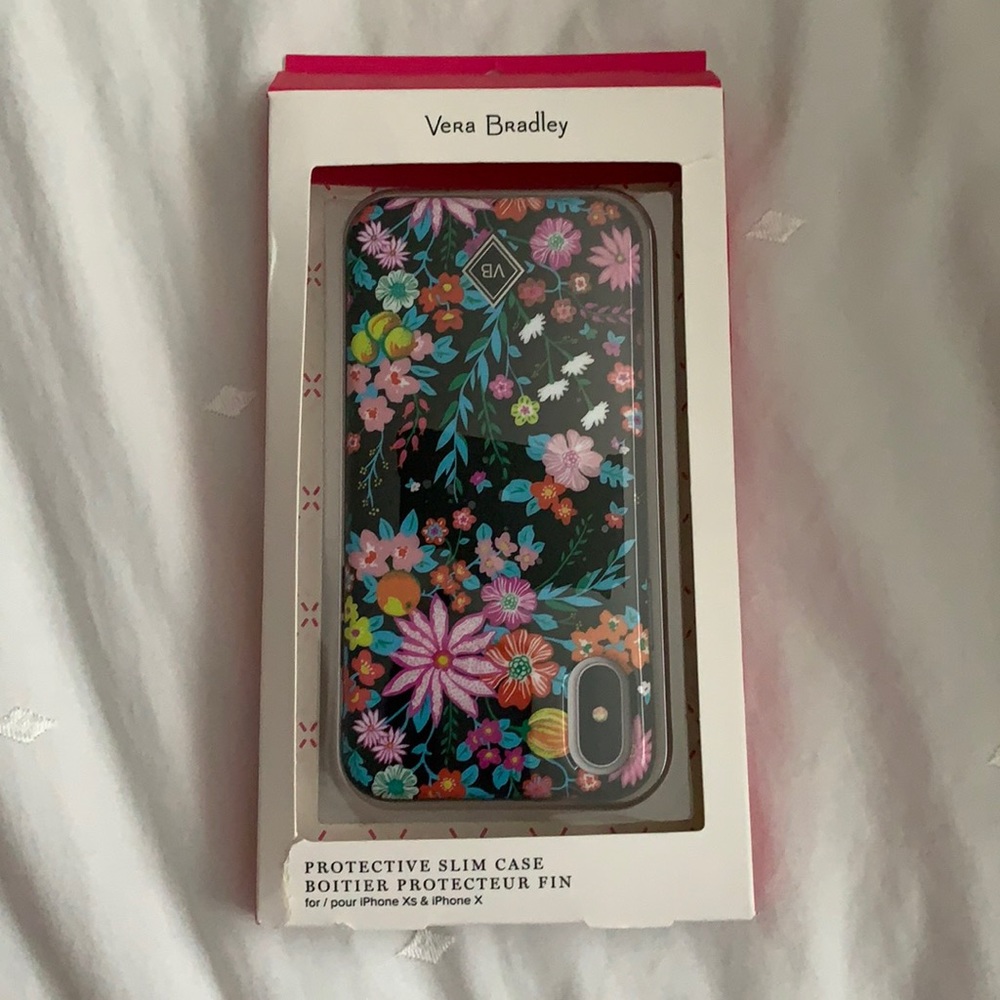 Protective slim case for IPhone XS and IPhone X.